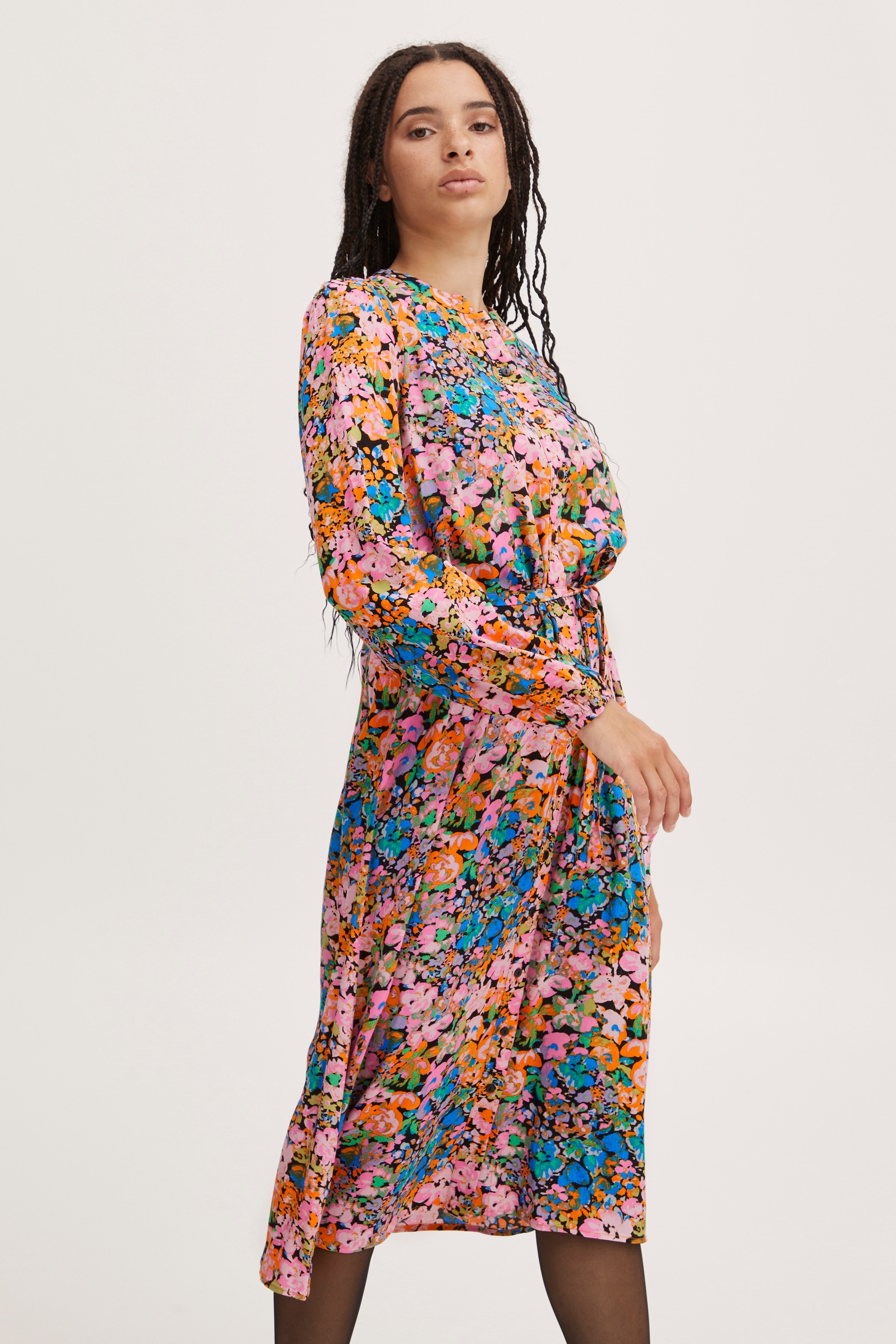 IHDUNALA Kjole LOOKBOOK FRONT 20116735-201341