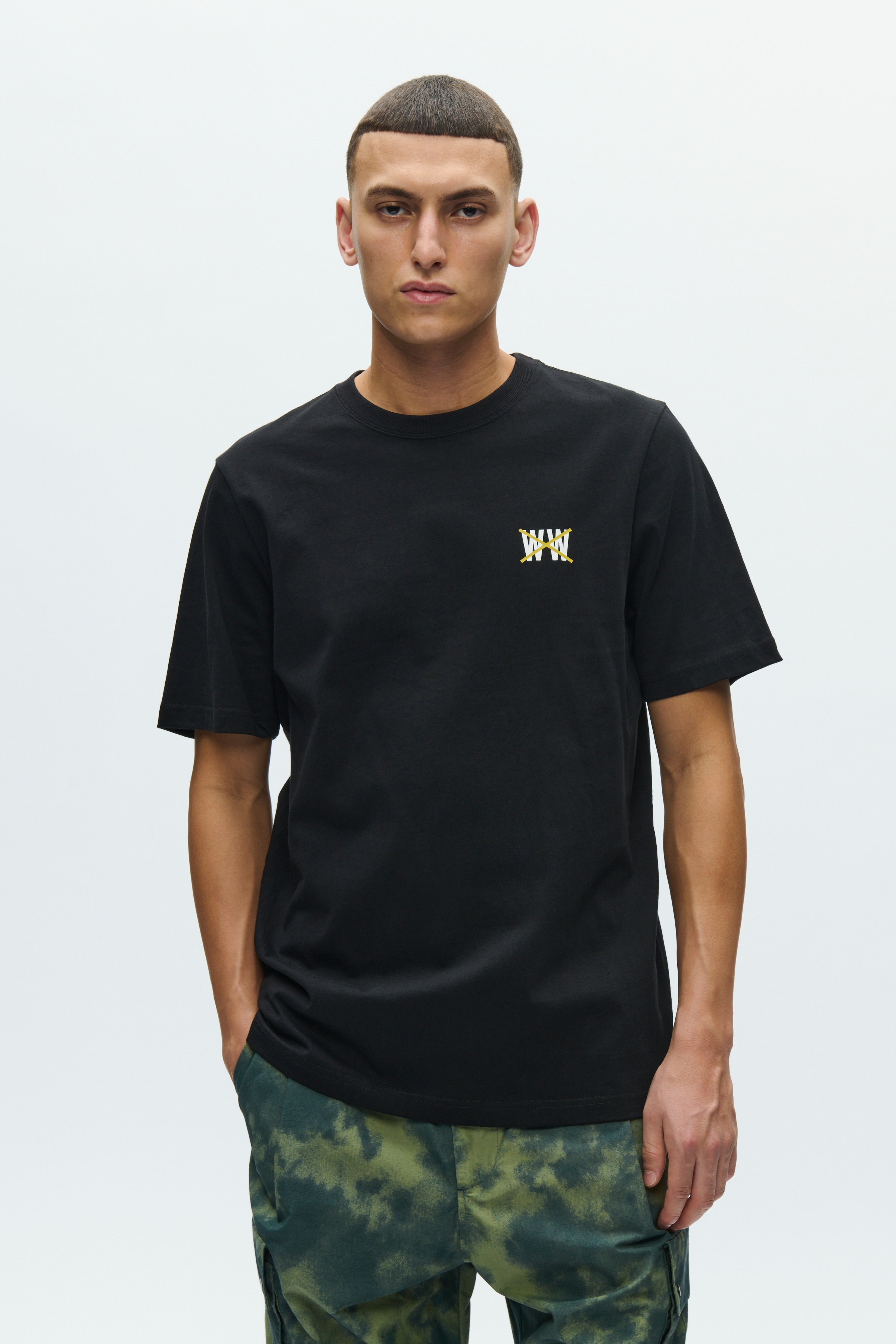 WWBobby T-shirt LOOKBOOK FRONT 30252001-303700