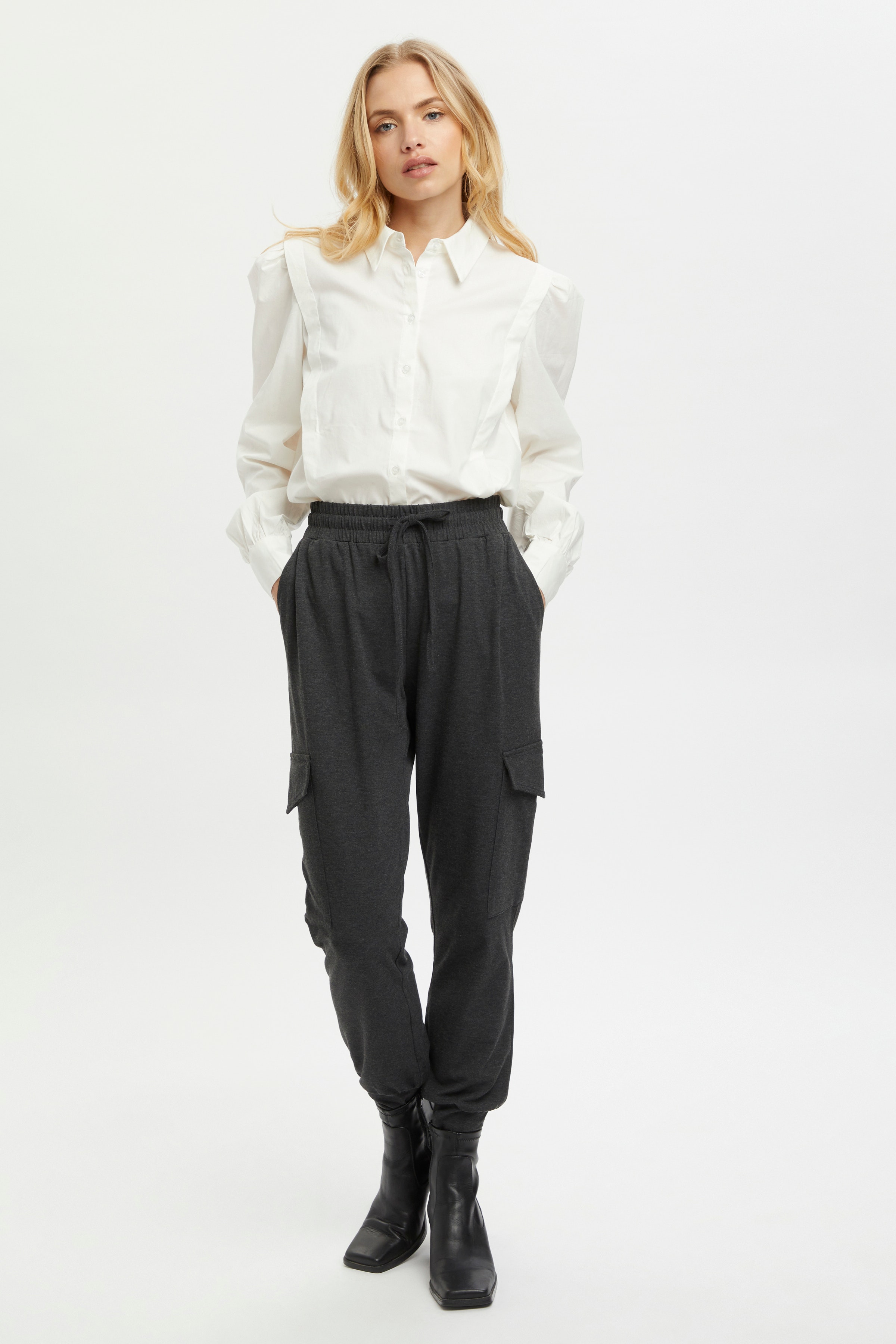 KAsiggi Bukser LOOKBOOK FRONT 10504297-100125