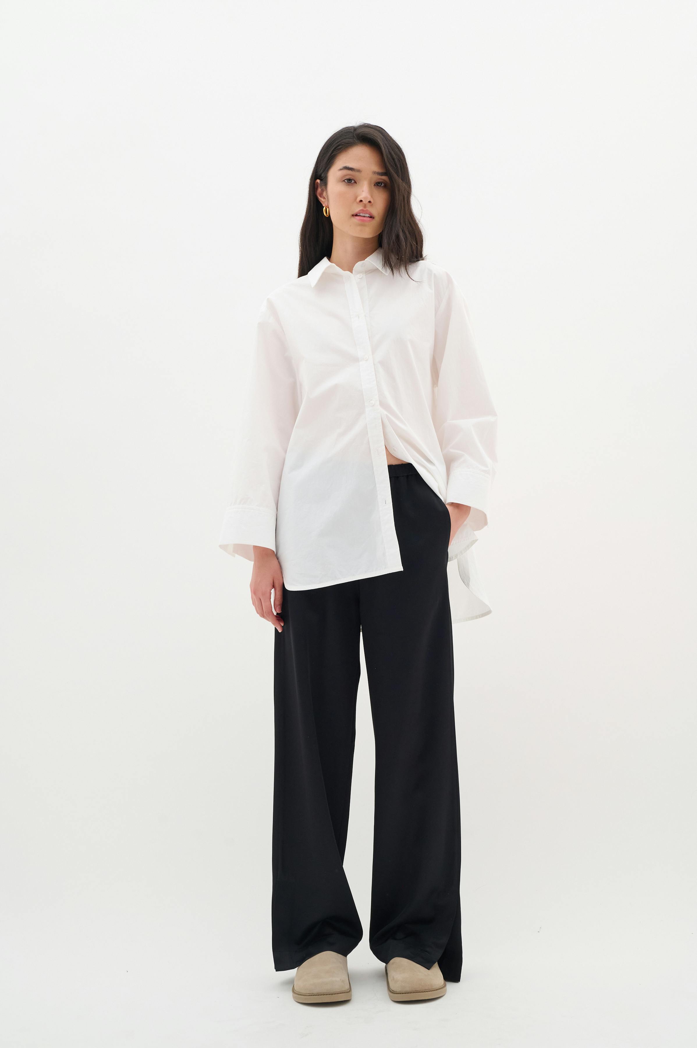 MerlissaIW Boxy Shirt LOOKBOOK FRONT 30109673-300001