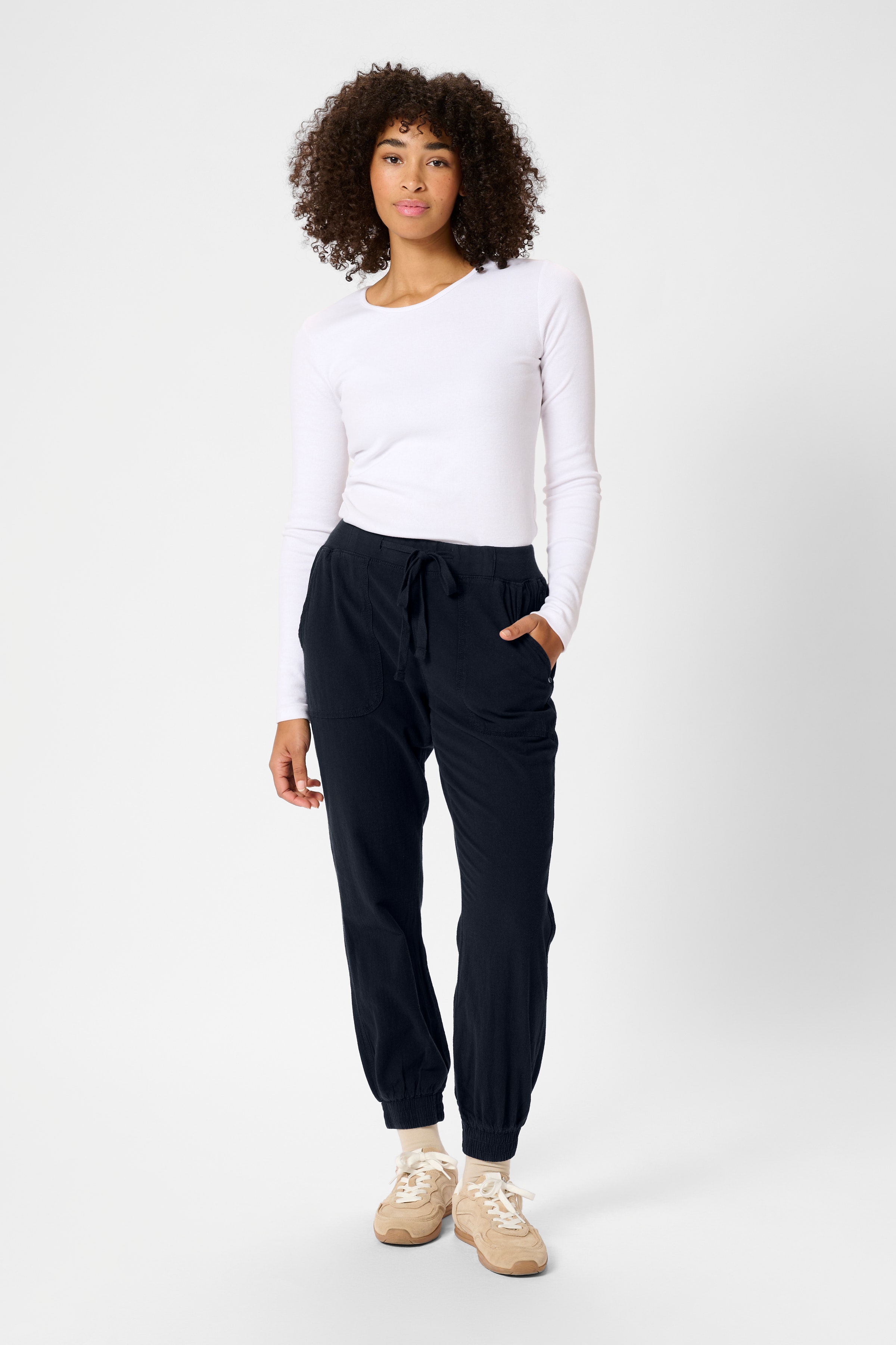 KAnaya Bukser LOOKBOOK FRONT 10505397-194020