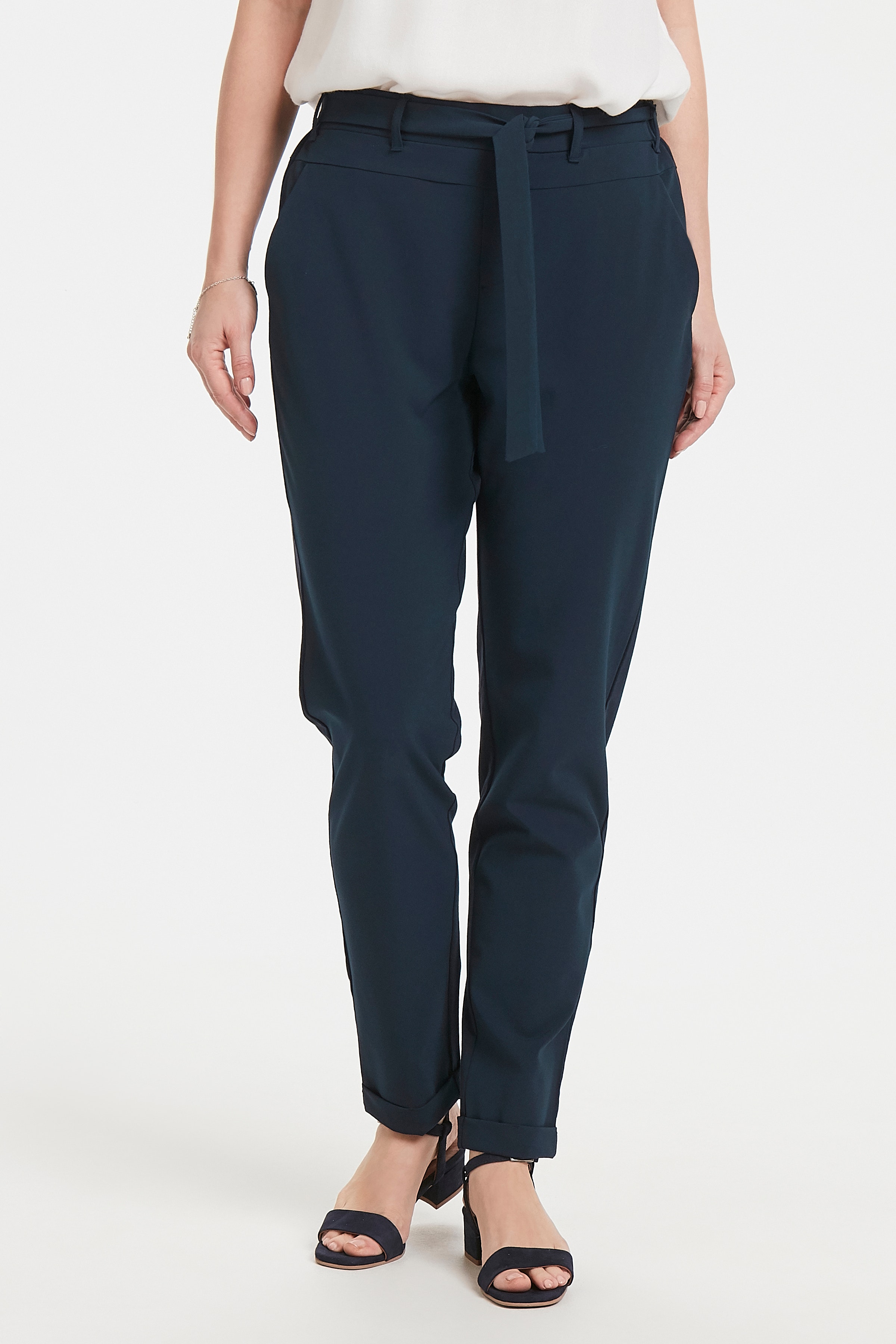 Jillian Byxor LOOKBOOK FRONT 10501516-52737