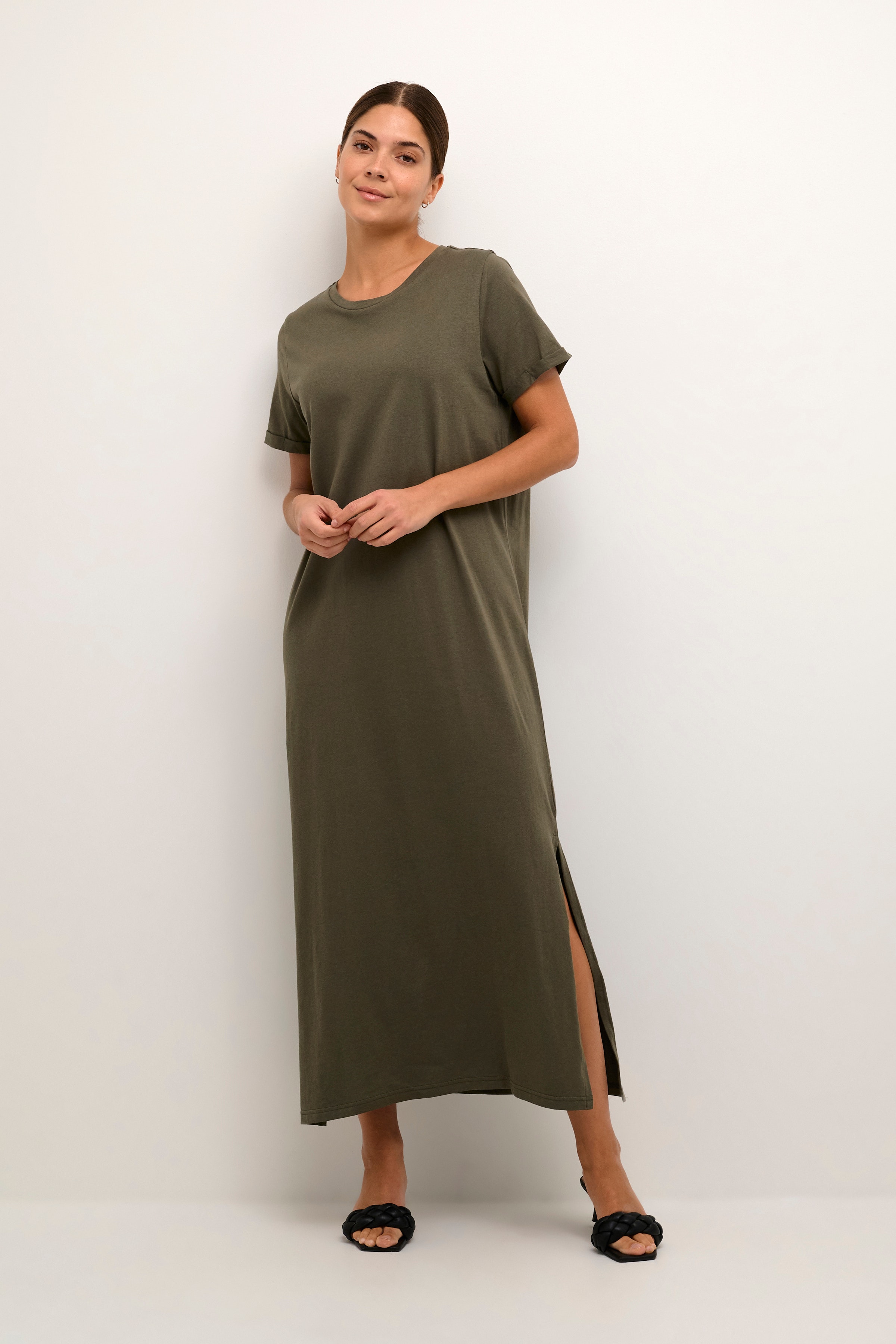 KAcelina Kleid LOOKBOOK FRONT 10551884-190511