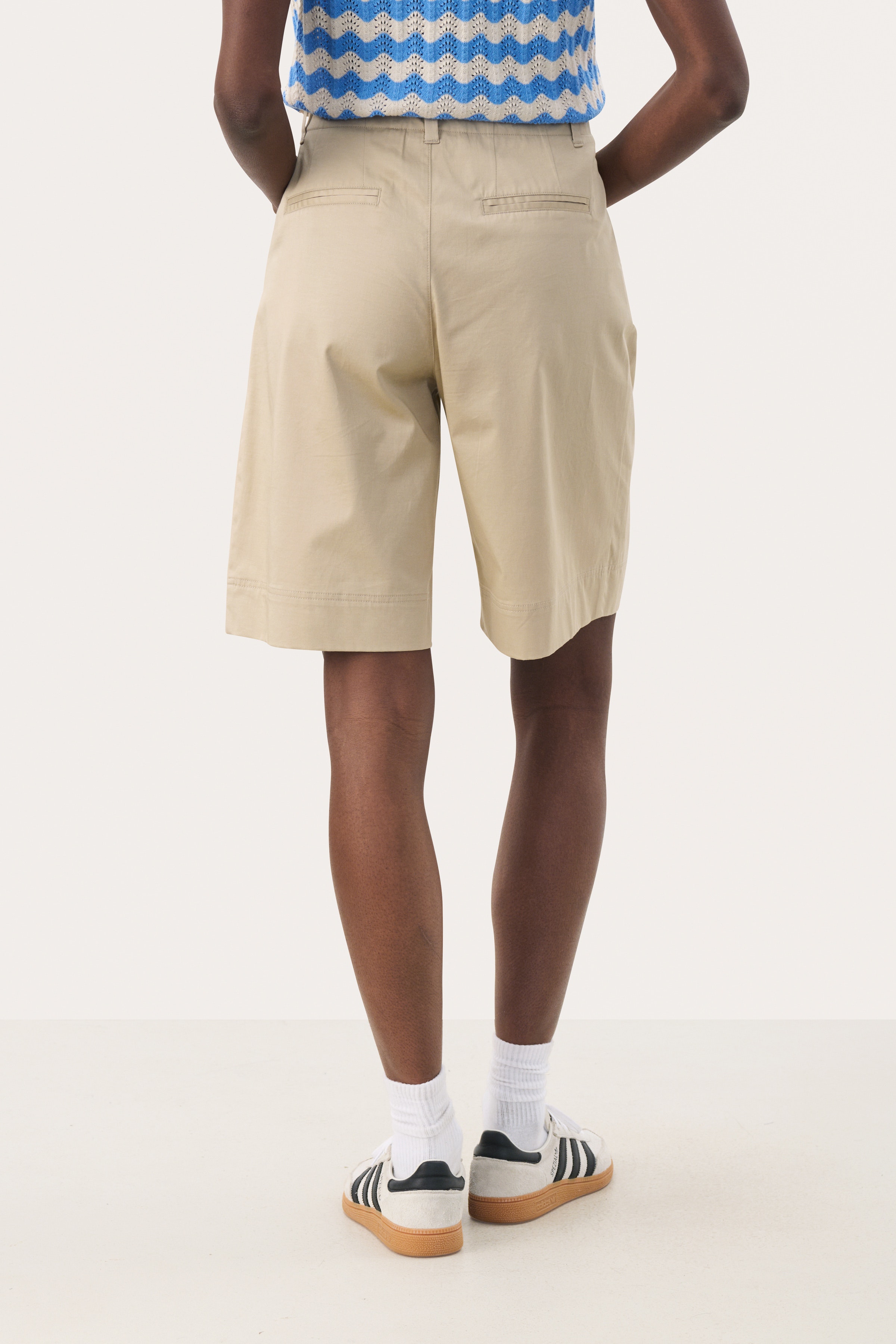 RasminePW Shorts LOOKBOOK BACK 30309605-151307