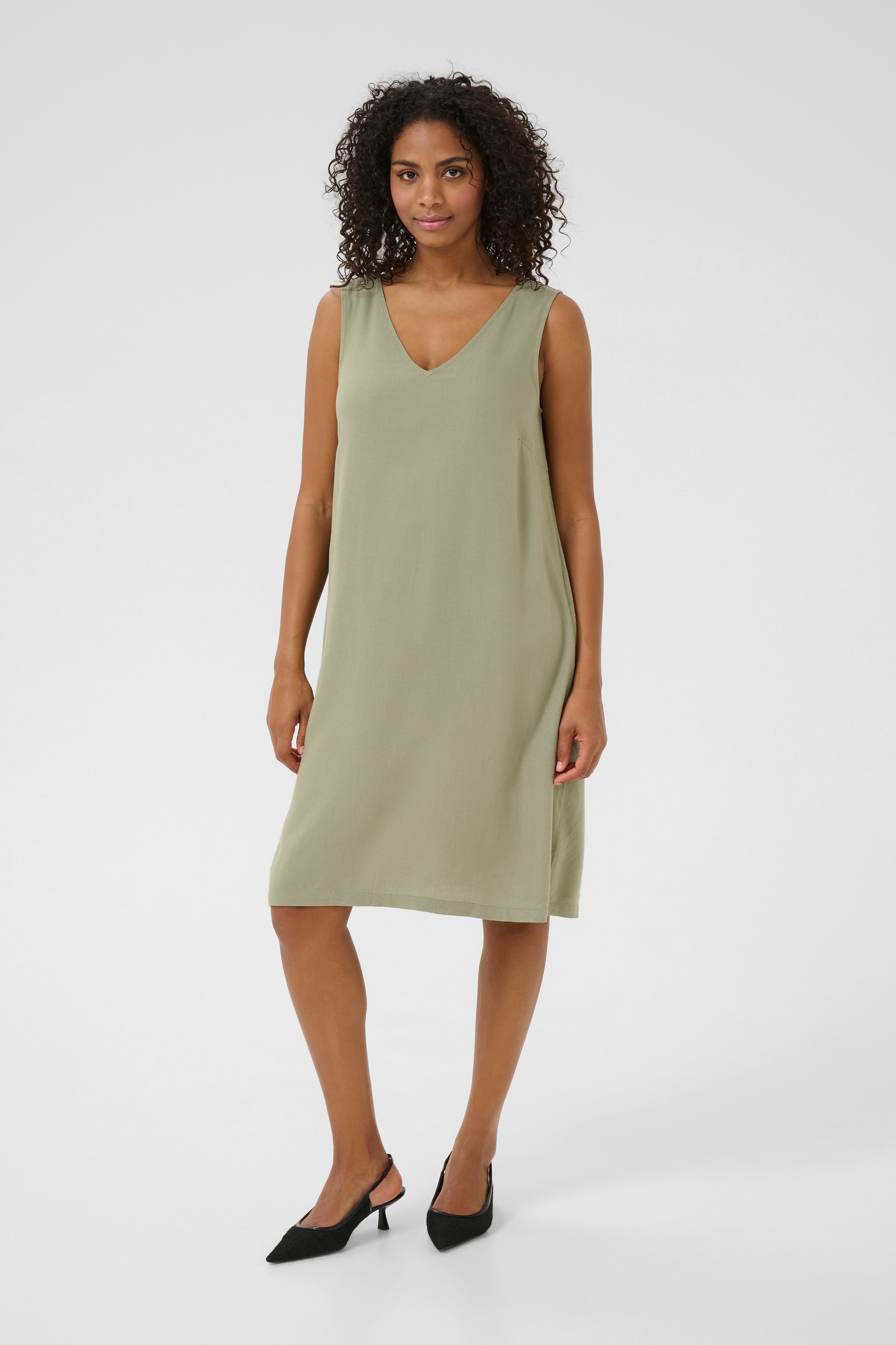 KAmilia Lin Kjole LOOKBOOK FRONT 10509690-170115