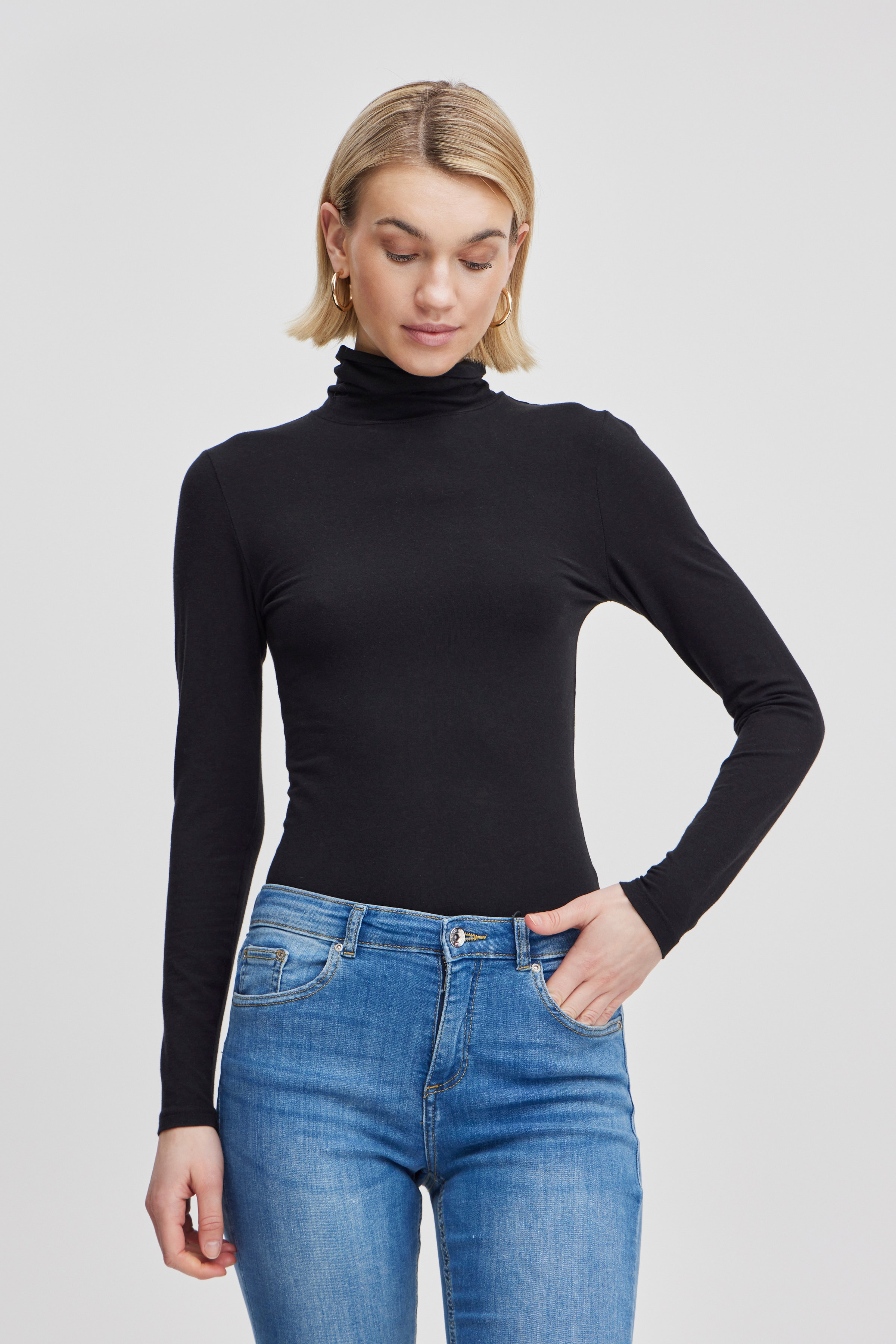 Turtleneck with long sleeves LOOKBOOK FRONT 20802565-80001