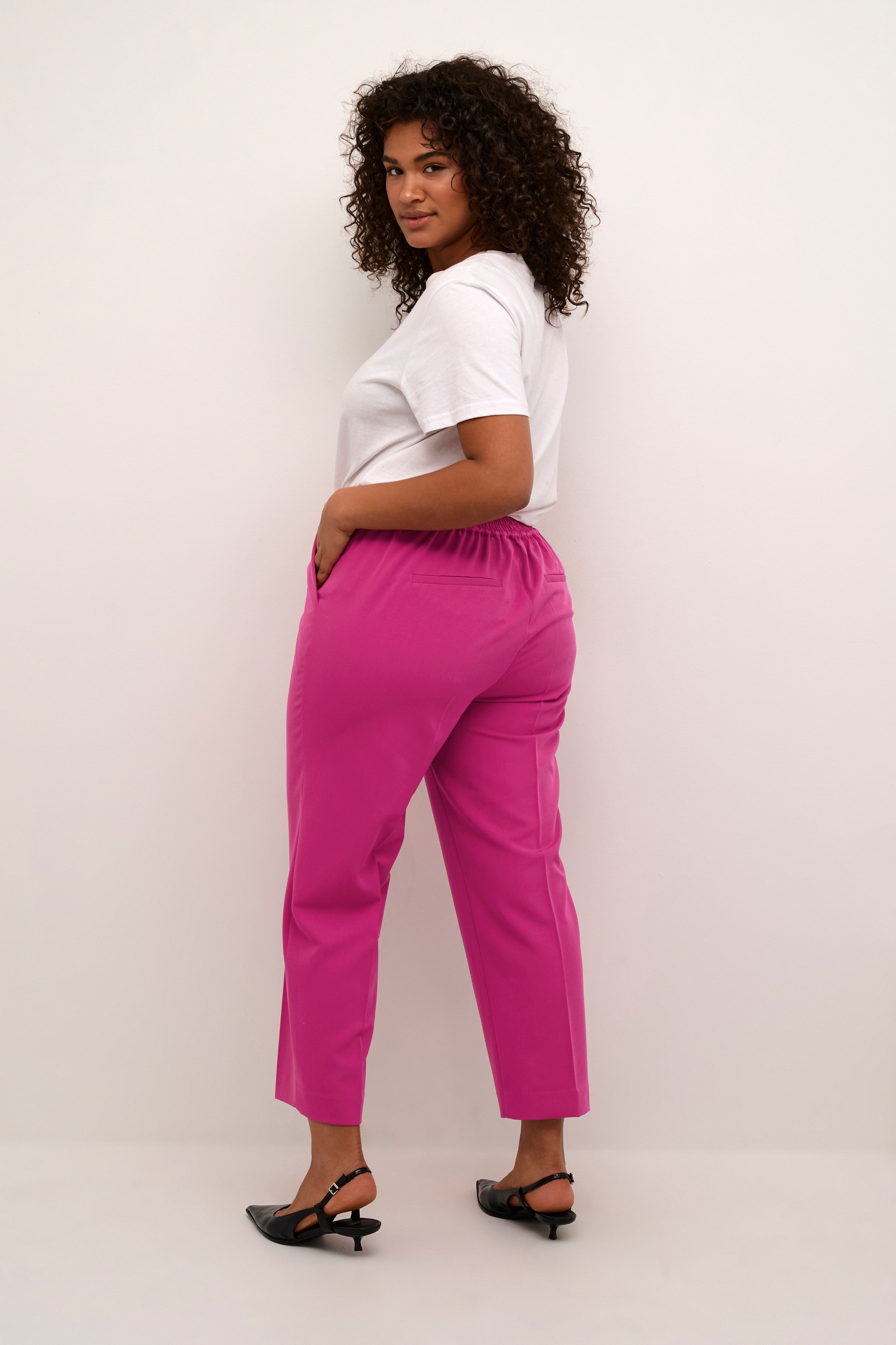 KCsakira Trousers LOOKBOOK BACK 10580650-192434