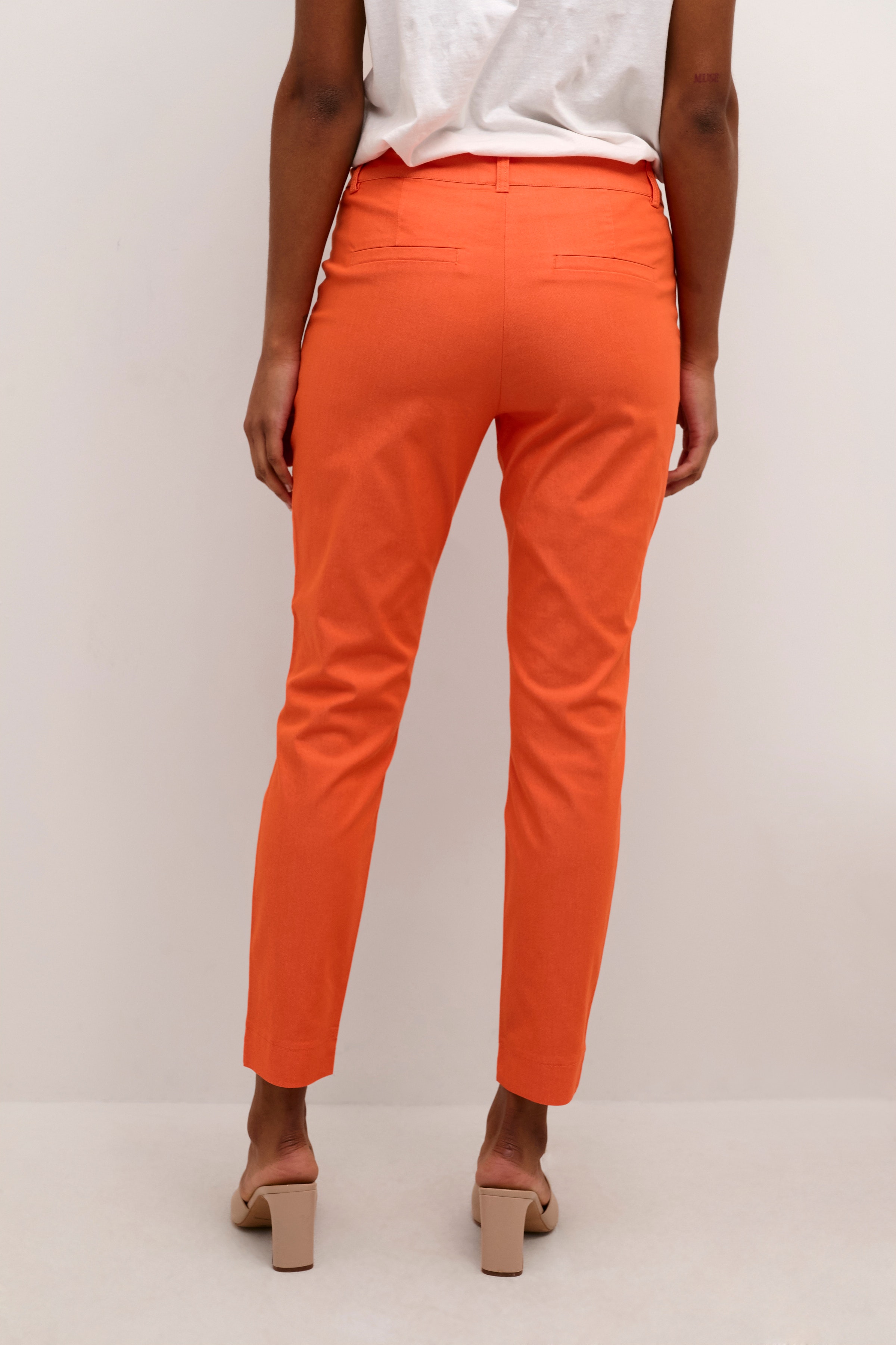 KAlea Bukser LOOKBOOK BACK 10505191-161362