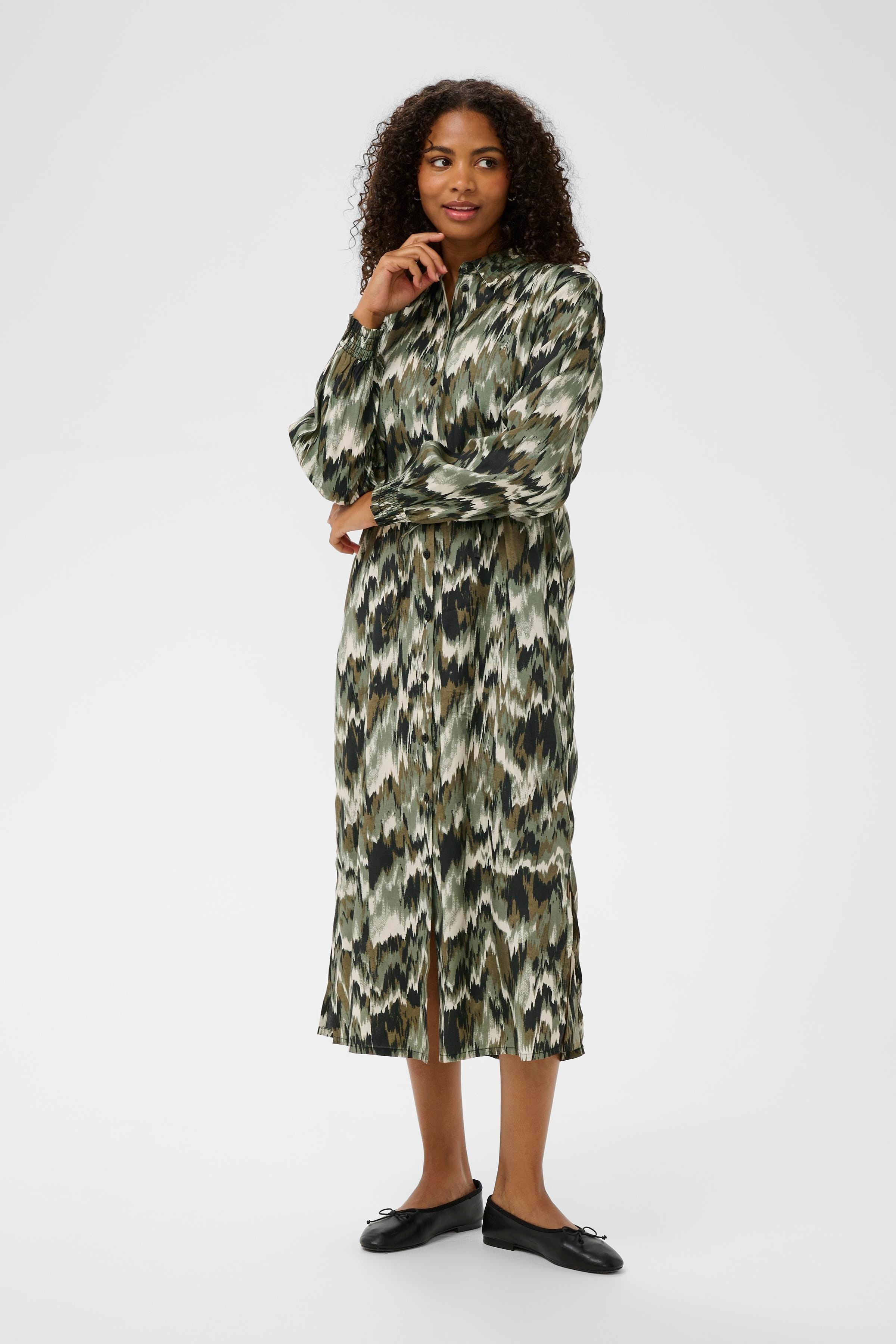 KAkia Kleid LOOKBOOK FRONT 10511176-108748