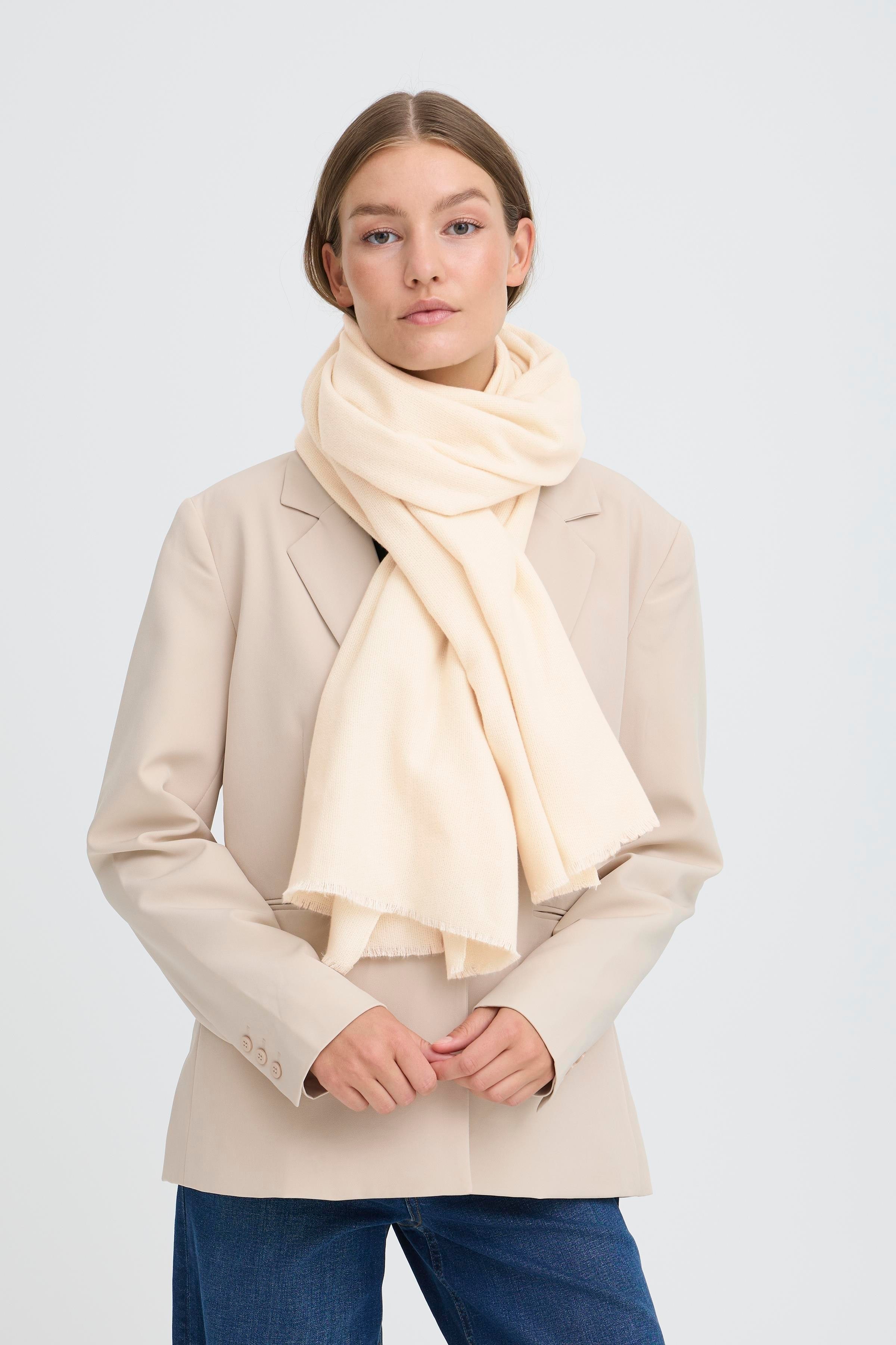 IALANA Skjerf LOOKBOOK FRONT 20124953-124301