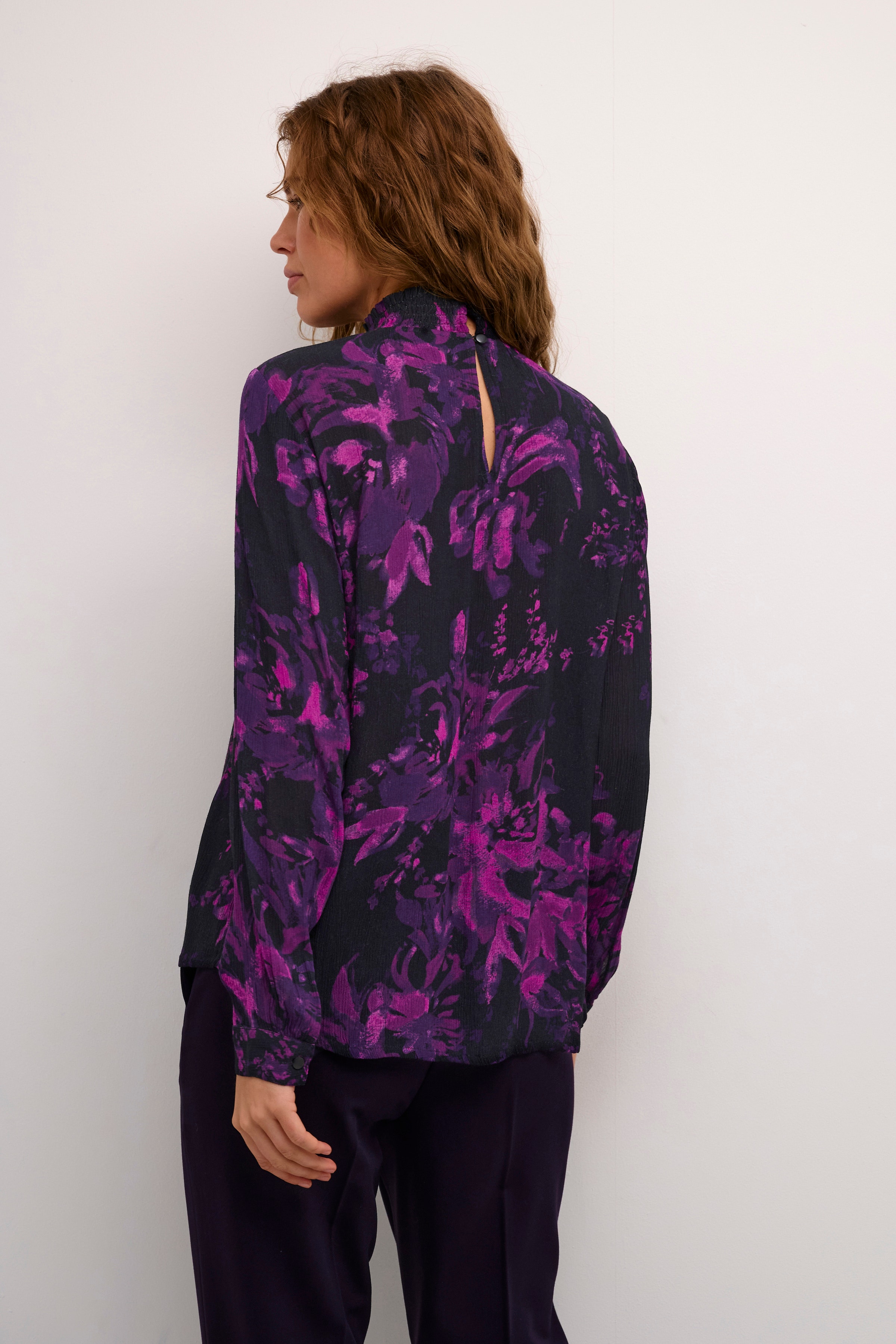 KAamber Bluse LOOKBOOK BACK 10508258-106704