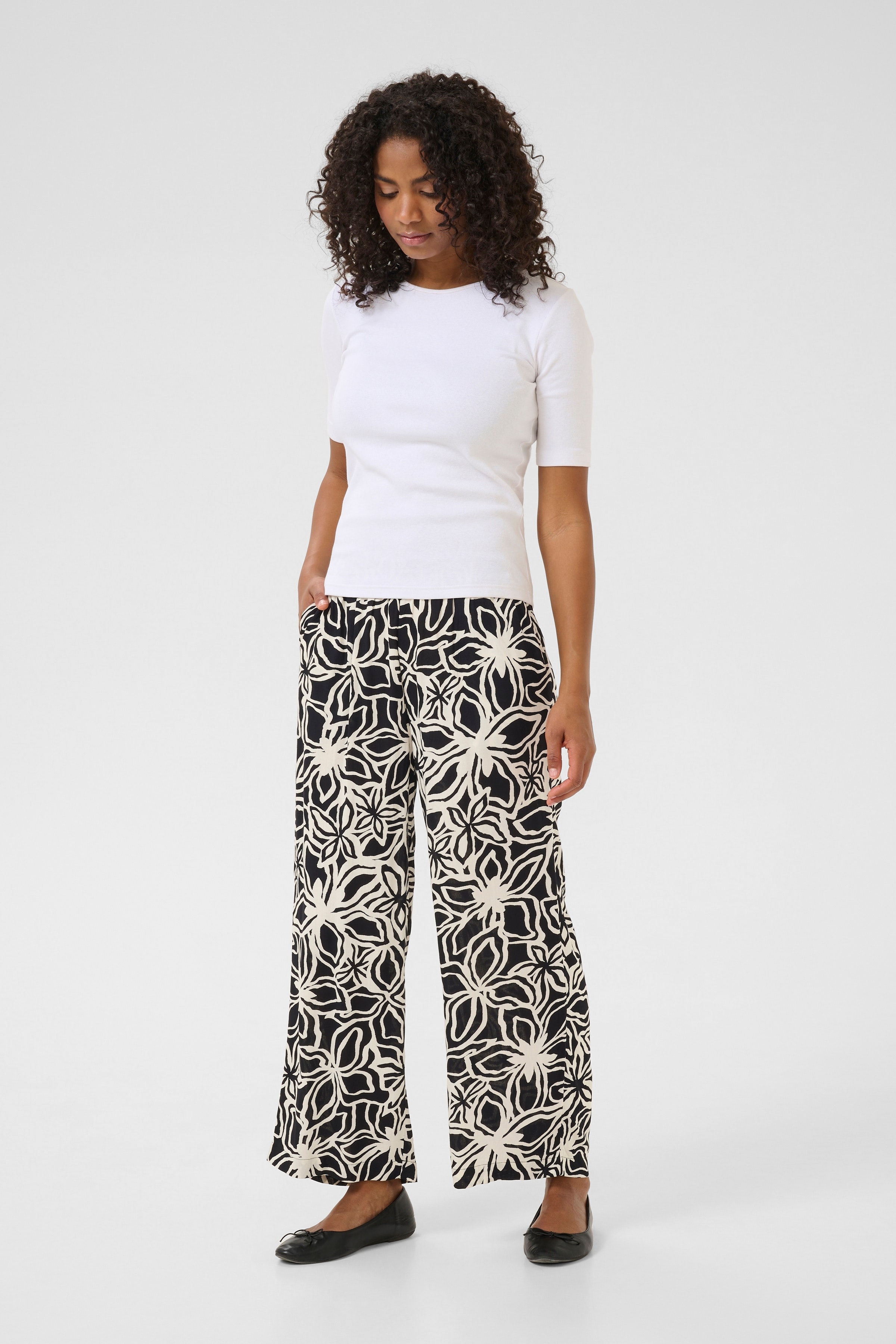 KAsanne Bukser LOOKBOOK FRONT 10508978-107080